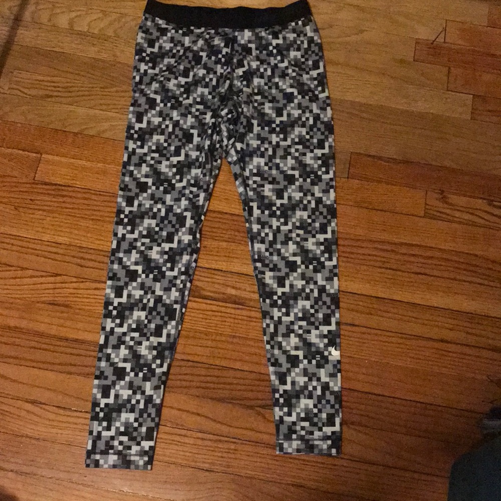 Pixel Nike Pro tights